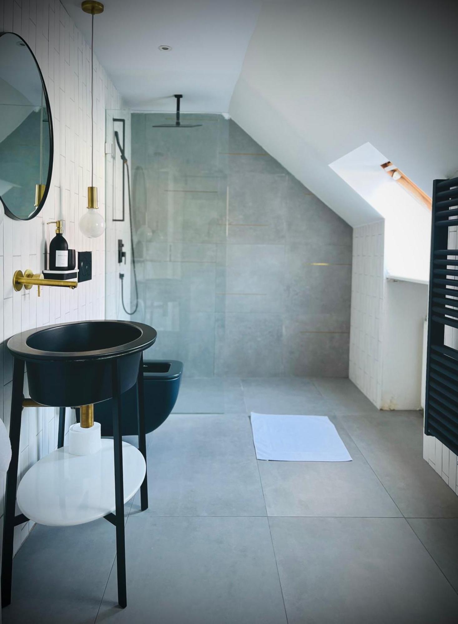 Steyr Old Town Loft - A Charming 3 Bedroom Oasis ภายนอก รูปภาพ